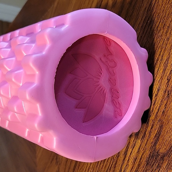 Zen Active Pink High Density Foam Roller - Picture 2 of 3